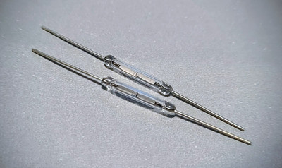 ERSATZTEIL SIEMENS EQ.6 EQ.9 - 2x REED SCHALTER WASSERTANKSENSOR - NEUWARE