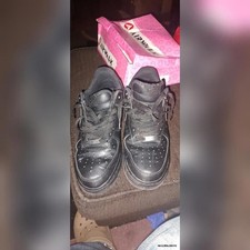 Nike Air Force 1 Low - Classic Black Sneakers