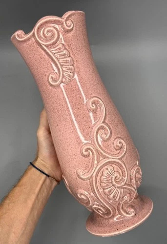 ⭕️ RED WING USA M-1588 PINK SPECKLED ART POTTERY VASE 14” SCROLL DESIGN
