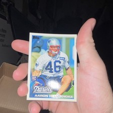 2010 Topps Aaron Hernandez Rookie Football Card #96 New England Patriots. rookie card picture