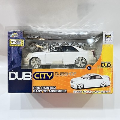 Jada Dub City 2002 Cadillac CTS Metal Model Kit 1:24 Diecast White