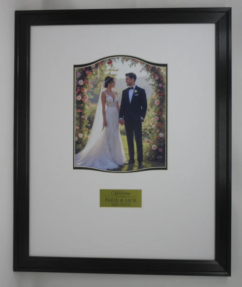 WEDDING SIGNATURE PICTURE FRAME WALL DISPLAY with PHOTO & PERSONALIZED PLATE - Image 4 of 4