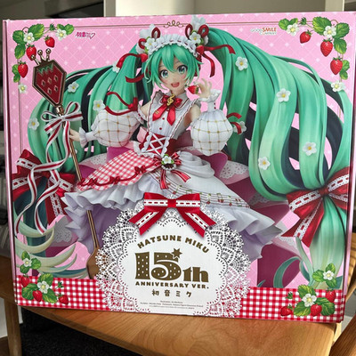 Hatsune Miku 15th Anniversary 1/7 Figure Good Smile Company