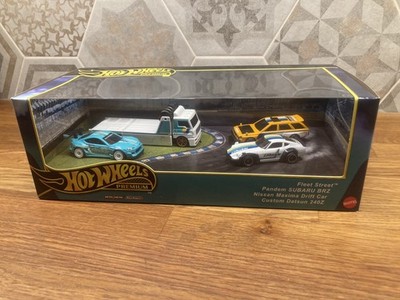 Hotwheels Premium GREEDY Diorama FLEET STREET   Subaru BRZ Nissan Maxima Datsun