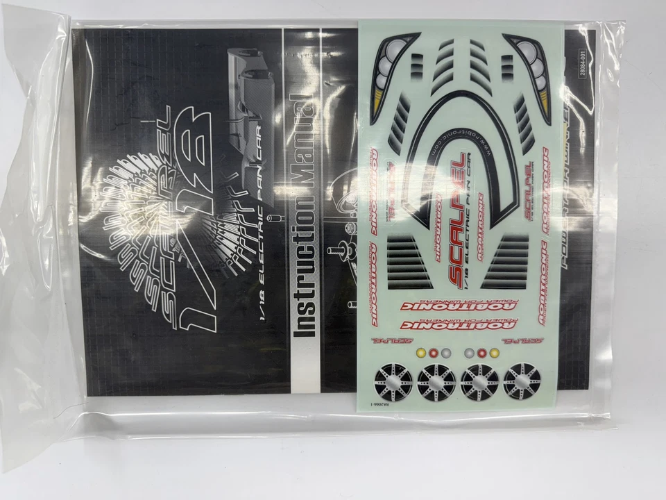 Robitronic Scalpel 1/18 electric pan car R39200 NIB - Image 4 of 4