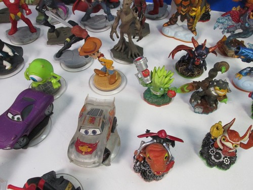 43 SKYLANDERS DISNEY INFINTY FIGURE set VIDEO GAME BUNDLE key trap team PORTAL - Picture 4 of 11