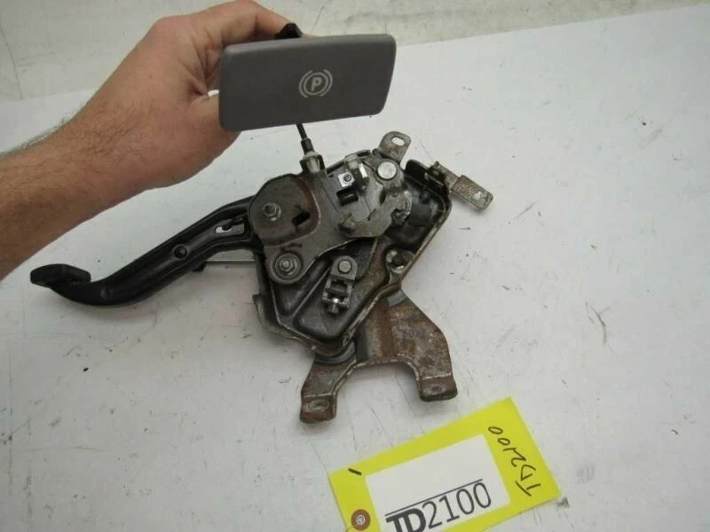 Emergency Brake Pedal Sedona 2006 2009 Kia Park Parking Floor Foot Lever Bracket - Image 2 of 4
