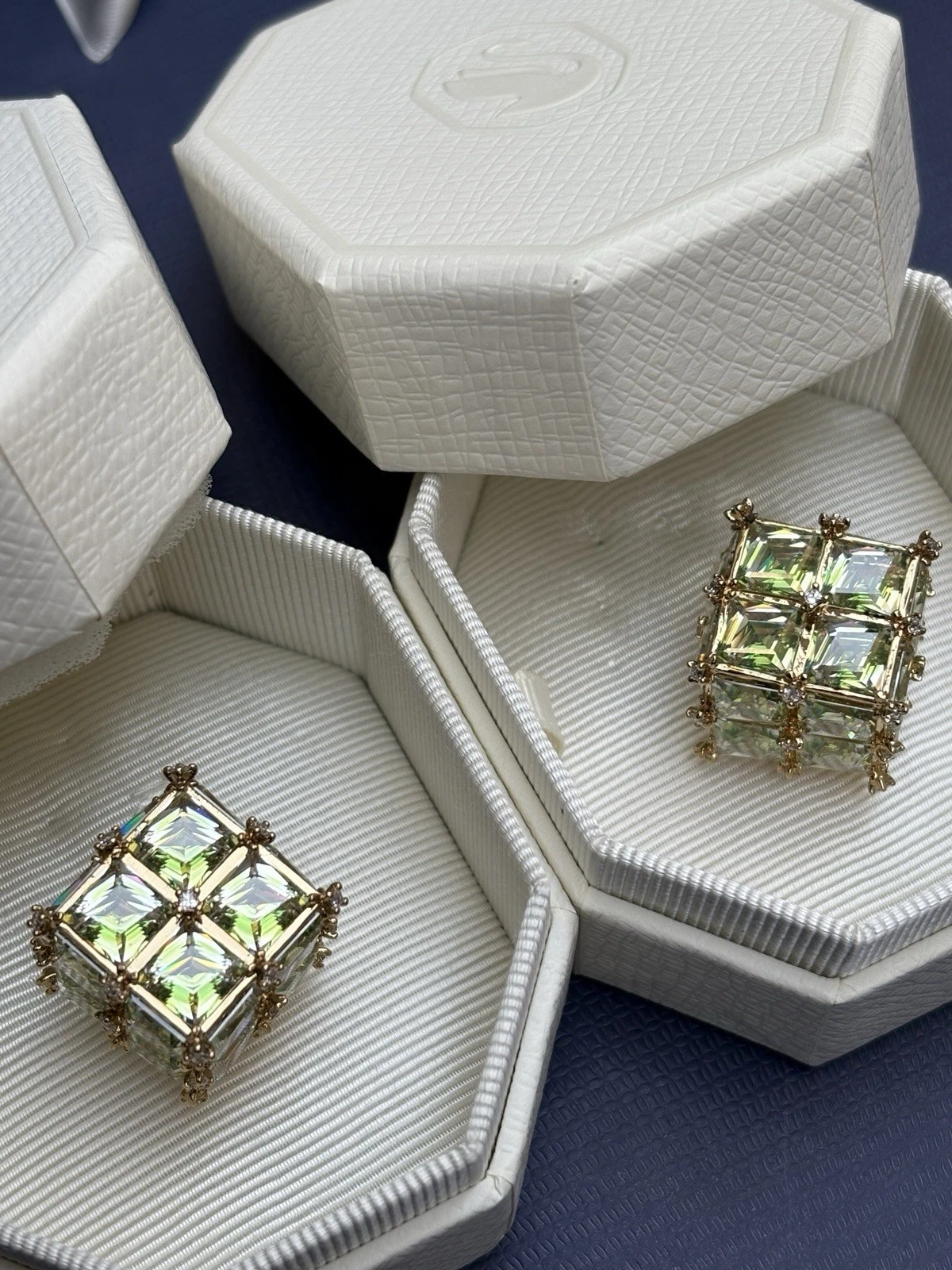 Swarovski Curiosa Earring Green x 2