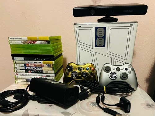 Used Xbox 360 Star Wars Edition Console. R2-D2 W/Games And Accessories Working