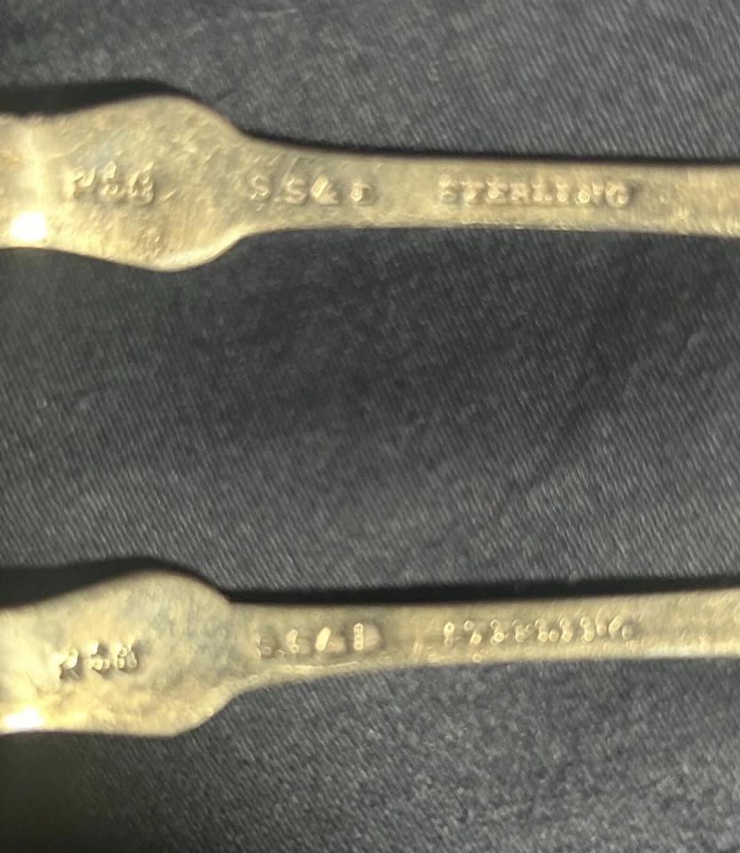 2 colheres antigas de prata esterlina Gorham inglês antigo ponta 1,38 onças 6 1/8 de comprimento - Imagem 2 de 4