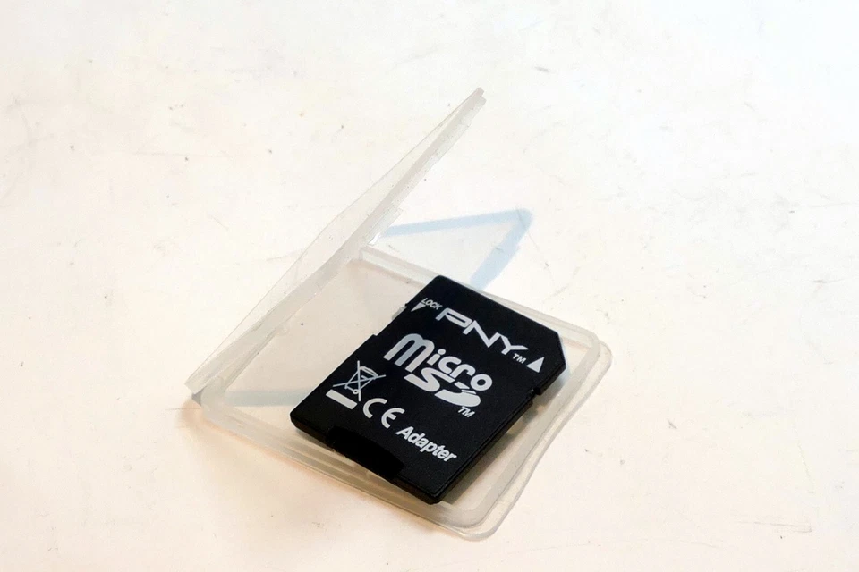 PNY   Micro SD XC Memory Card Adapter with case - Image 2 of 3