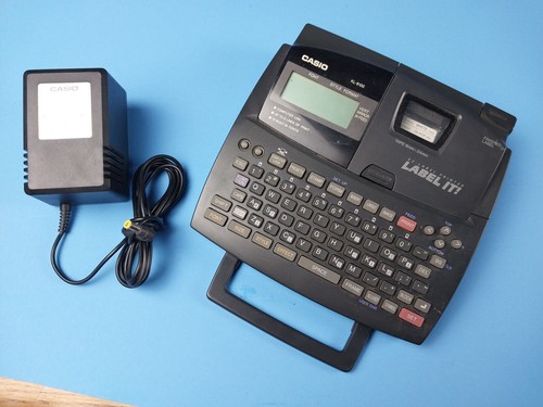 Pacchetto stampante etichette Casio KL-8100 con cartuccia nastro lotto -QWERTY- funziona benissimo - Foto 9 di 9