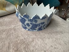 Vintage Chinoiserie Style Blue And White Crown Jardiniere
