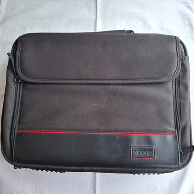 Laptoptasche Notebook schwarz Targus 17 Zoll zahlreiche Taschen Fächer ohne Gurt