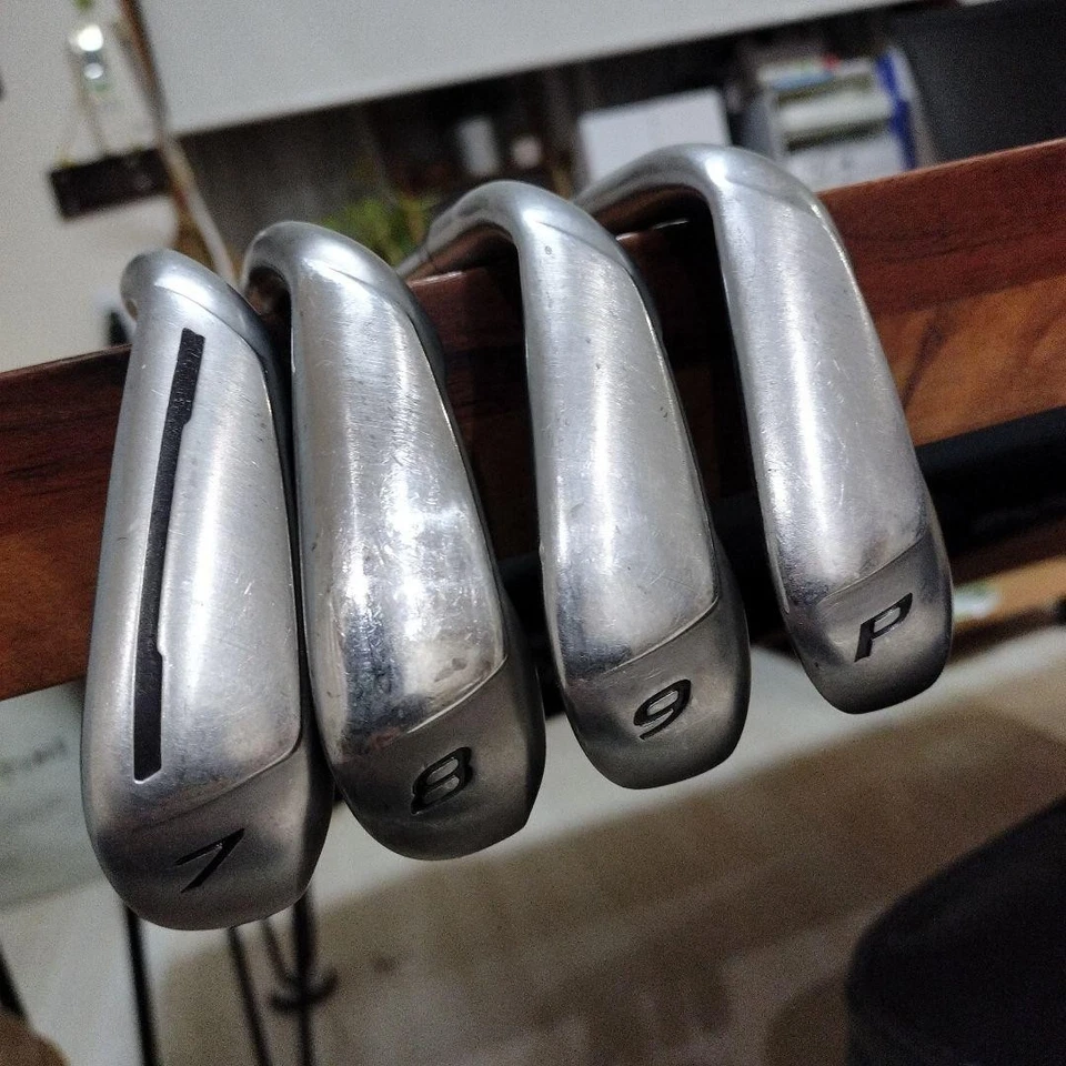 Дамы TaylorMade AEROBURNER железа комплект 7I-9I.Pw 4 мира вал REAX 45 Flex L б/у - Изображение 2 из 4