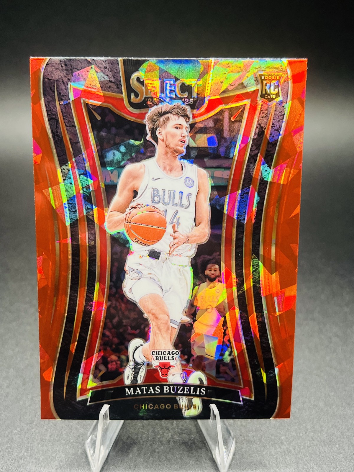 2024-25 Panini Select - Mezzanine Matas Buzelis #384 Red Cracked Ice Prizm (RC)