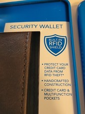 Blocking Security Columbia Men's RFID Bifold Wallet W/ Metal Box New Unopened