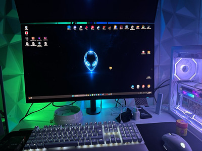 Alienware 27'' OLED Gaming Monitor 4K 360Hz 16:9 Schwarz HDMI 2.1 DP
