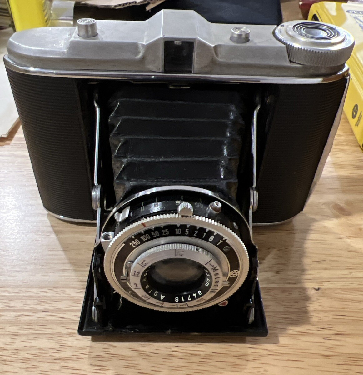 Agfa Isolette Camera with Apotar 1:4,5/85 Lens RARE Vintage SEE