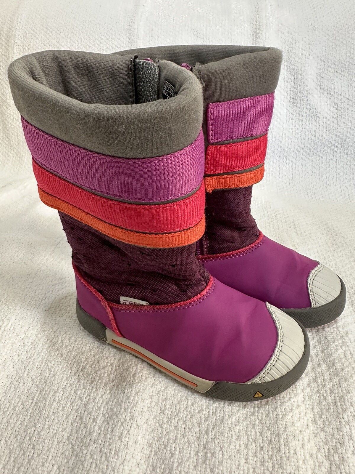 *** Stivali Madison rosa neve da bambina Keen Encanto taglia 9C ***