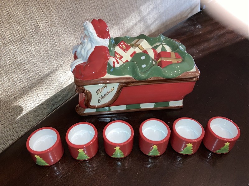 Yankee Candle Ceramic Santa Sleigh w/ 6 Christmas Tree Tealight Holders NWOB