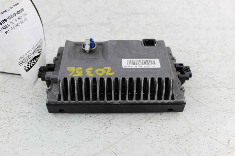 Used Front Center Infotainment Display fits: 2016 Mercedes-benz Mercedes gl-clas - Image 4 of 4