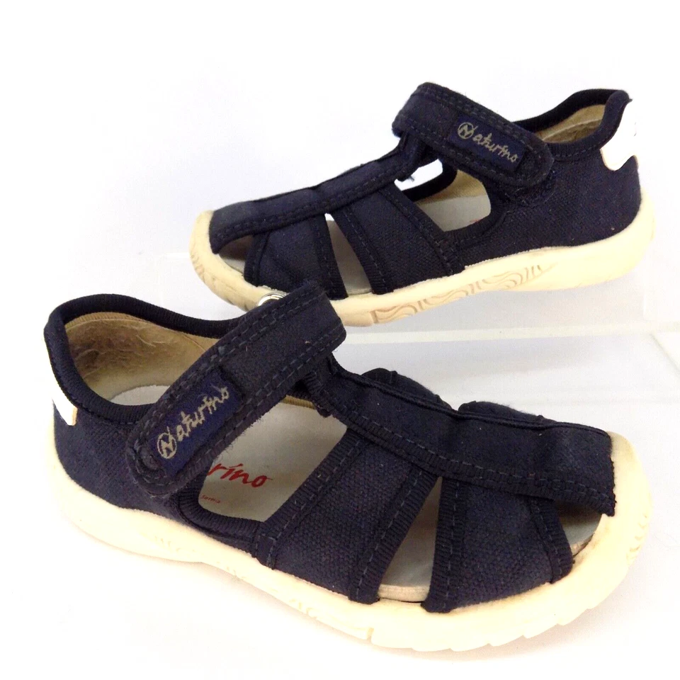 Sandalias informales Naturino para niña pequeña azul marino talla 6,5 M Foto 2 de 4