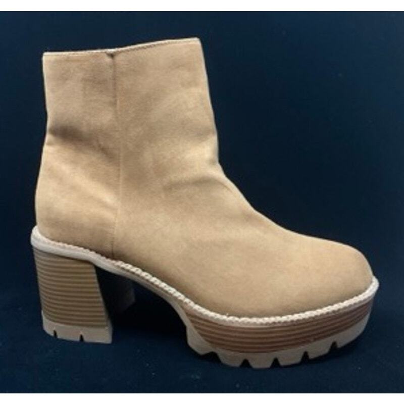 WILD PAIR Womens Margoee Faux Suede Platform Zipper Ankle Boots / NEW / Size 10
