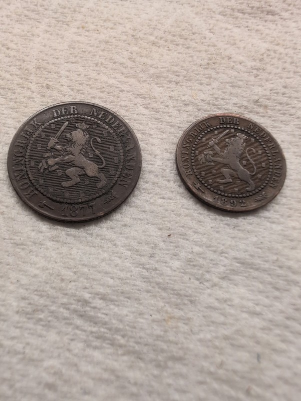 Lot of 2 Netherland Coins, 1877 2 1/2 Cent, 1892 1 Cent, both Bronze and VF.