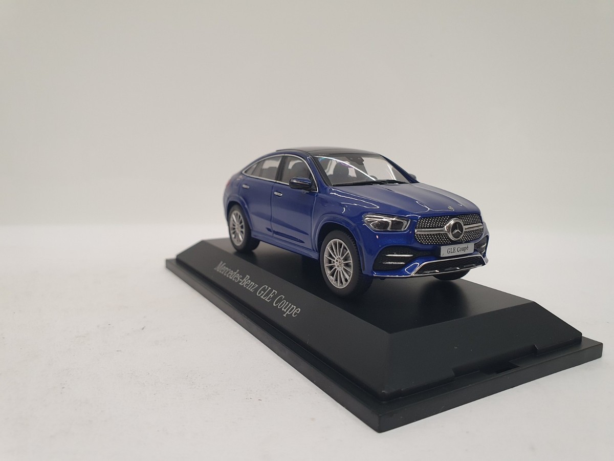 メルセデスベンツ GLE 1/43スケール I-SCALE B66960821 Scale 1/43 | MERCEDES BENZ GLE-CLASS GLE