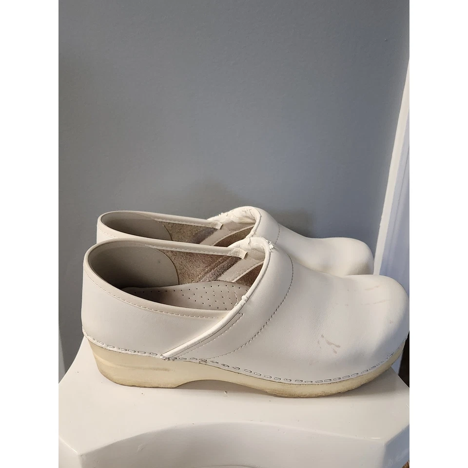 Zueco Sanita Profesional Charol Blanco 40 EE. UU. 9,5 Enfermera Foto 4 de 4