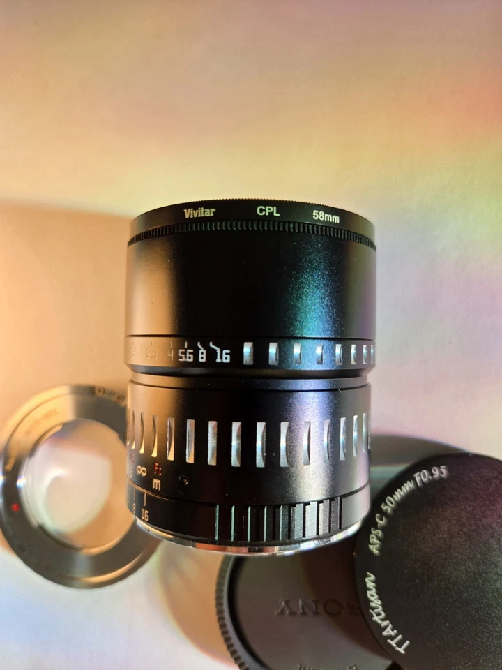 Lente de enfoque manual Tartisans 50 mm F0,95 APS-C para Sony E a5000 a6000 a6500 a6700 Foto 4 de 4