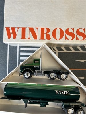 Winross 1:64 Scale Mystic Bulk Carriers Tanker Semi Trailer Truck