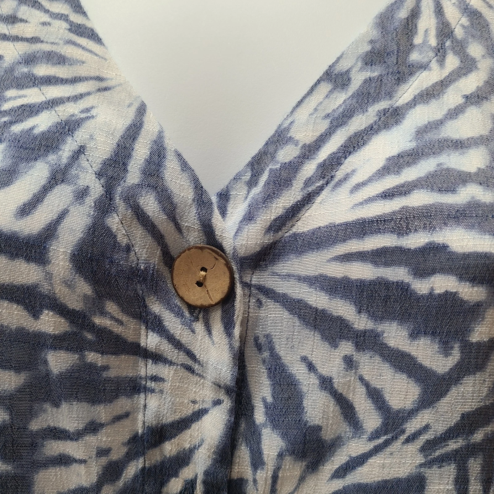 Top tunica Alyx donna L scollo a V con bottoni e volant manica corta blu trasparente