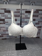 Maidenform Size 38C Love the Lift Plunging Push-Up Bra DM9900