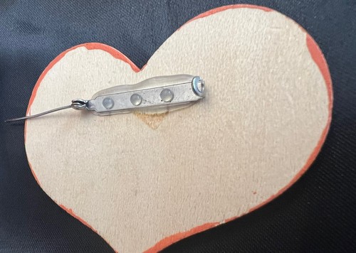 Vintage Pumpkin Brooch Wood Hand Painted Heart Shape Feminine Romantic Whimsical - Picture 4 of 7
