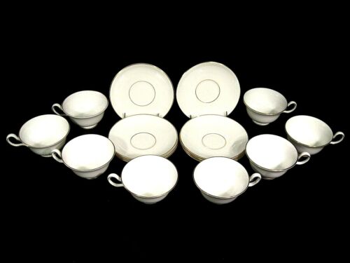 Wedgwood Gloucester (Rim) Peony Shape Footed Cups & Saucers Set of 8 (16 Pieces) - Picture 2 of 12