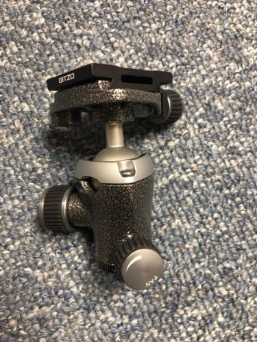 Gitzo GH1382TQD Traveler Tripod Center Ball Head with QR Plate - New without Box - Picture 3 of 5