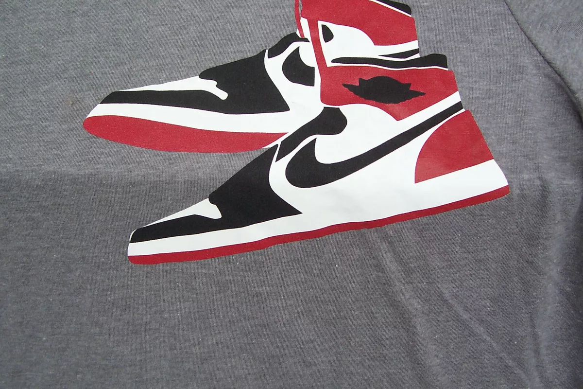 Nike Jordan Retro 1 OG CHICAGO CLASSIC J&#039;s Grey Men&#039;s T-Shirt Sz S/Small | eBay