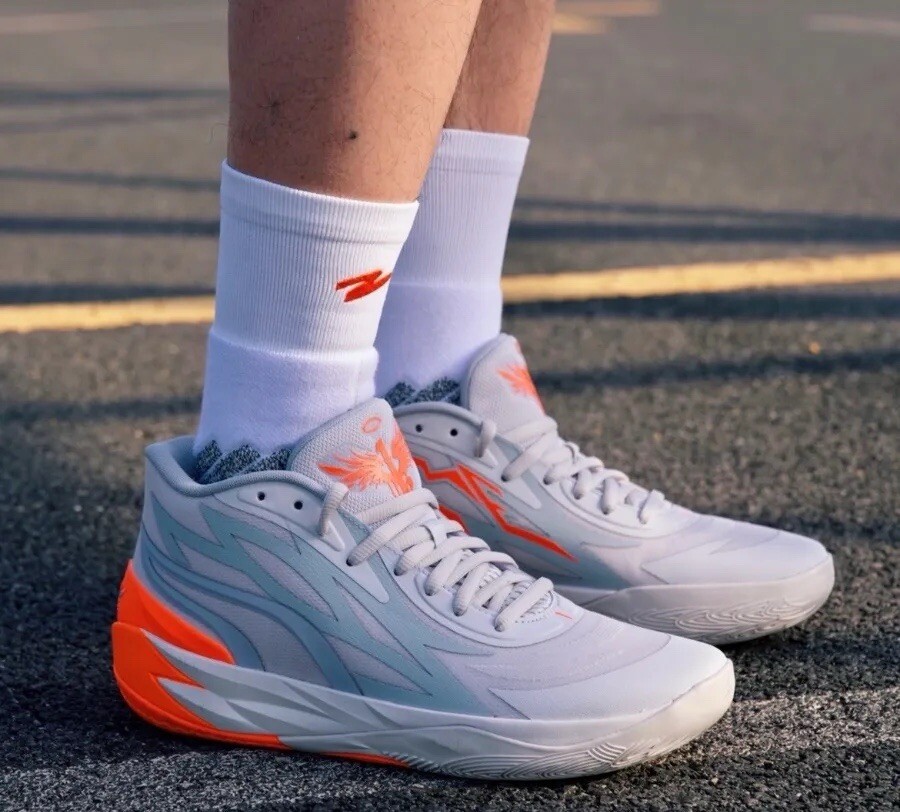 Puma Melo Ball 02 GOrange Men's Size 11 Basketball Shoe White