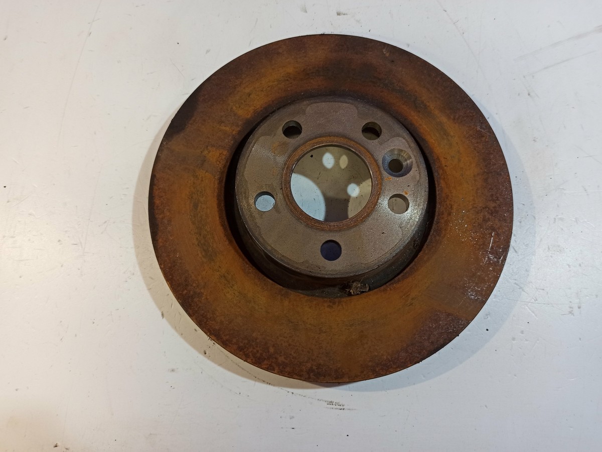 VOLVO V60 T5 Front Left Brake Disc 31341382 2.00 Petrol 180kw 2017  