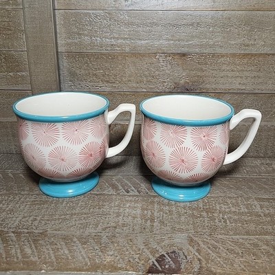 2pc Pioneer Woman Coffee Mug Set Flea Market Happiness Footed Blue Red Starburst