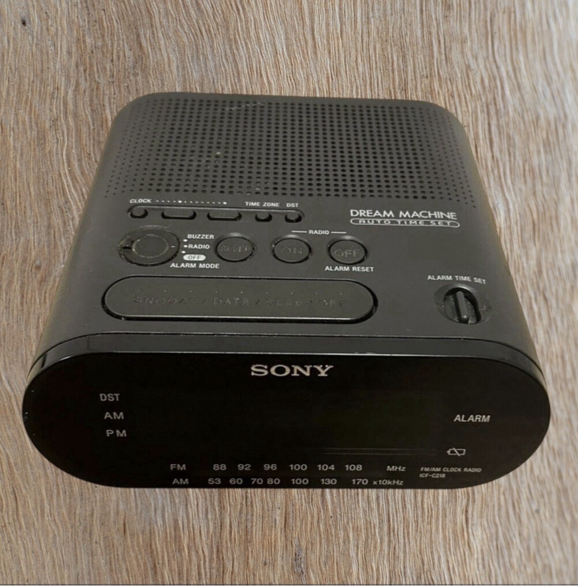 Sony Dream Machine FM/AM Alarm Clock Radio ICF C 218 Tested Works Great photo Sony Dream Machine FM/AM Alarm Clock Radio ICF C 218 Tested Works Great featured image