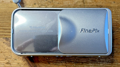FUJI Digital Finepix A120 Camera Silver 3.1 Mega Pixels 5.9 Mm Lens For Parts