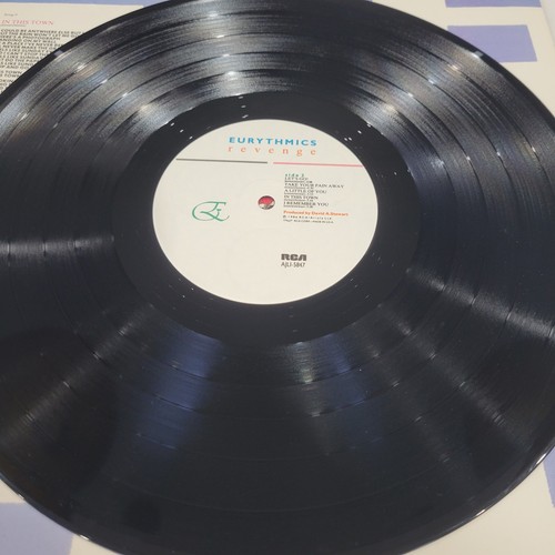 Eurythmics - Revenge Vinyl LP - 1986 First Press - RCA Victor AJL1-5847 - Picture 5 of 6