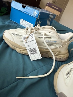 Brand New Never Worn Ozweego Celox Us Sz 5