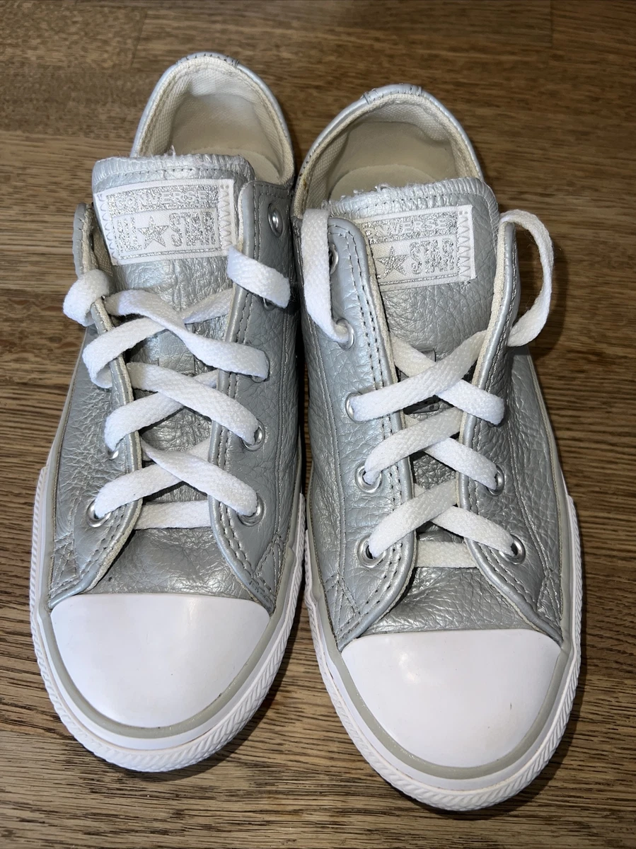 Size 2 leather converse deals