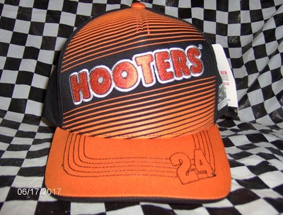 chase elliott hooters hat