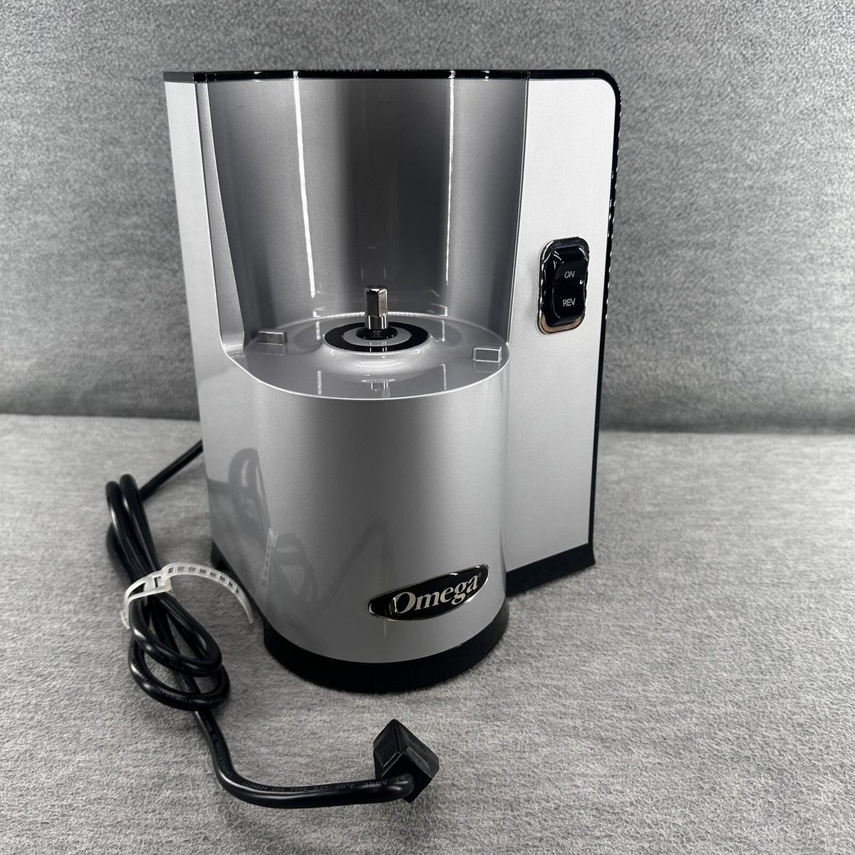 OMEGA VSJ843QS Vertical Slow Masticating Juice Extractor Base