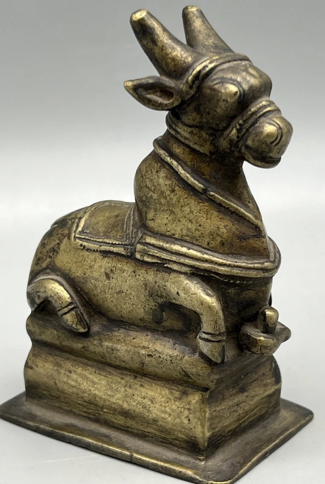 Bronze Sculpture late Mughal Indian Nandi Bull Statue 18th Century - Image 2 of 4